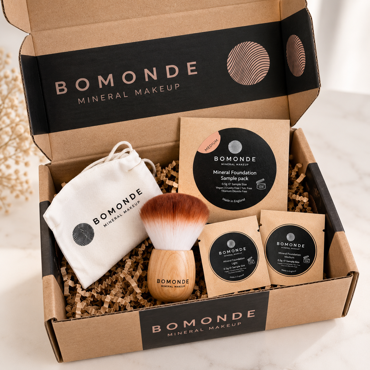 Mineral Foundation Discovery Set – Samples + Kabuki Brush