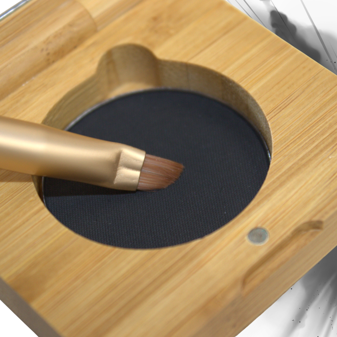 "Texture of vegan eyeliner pigments"
