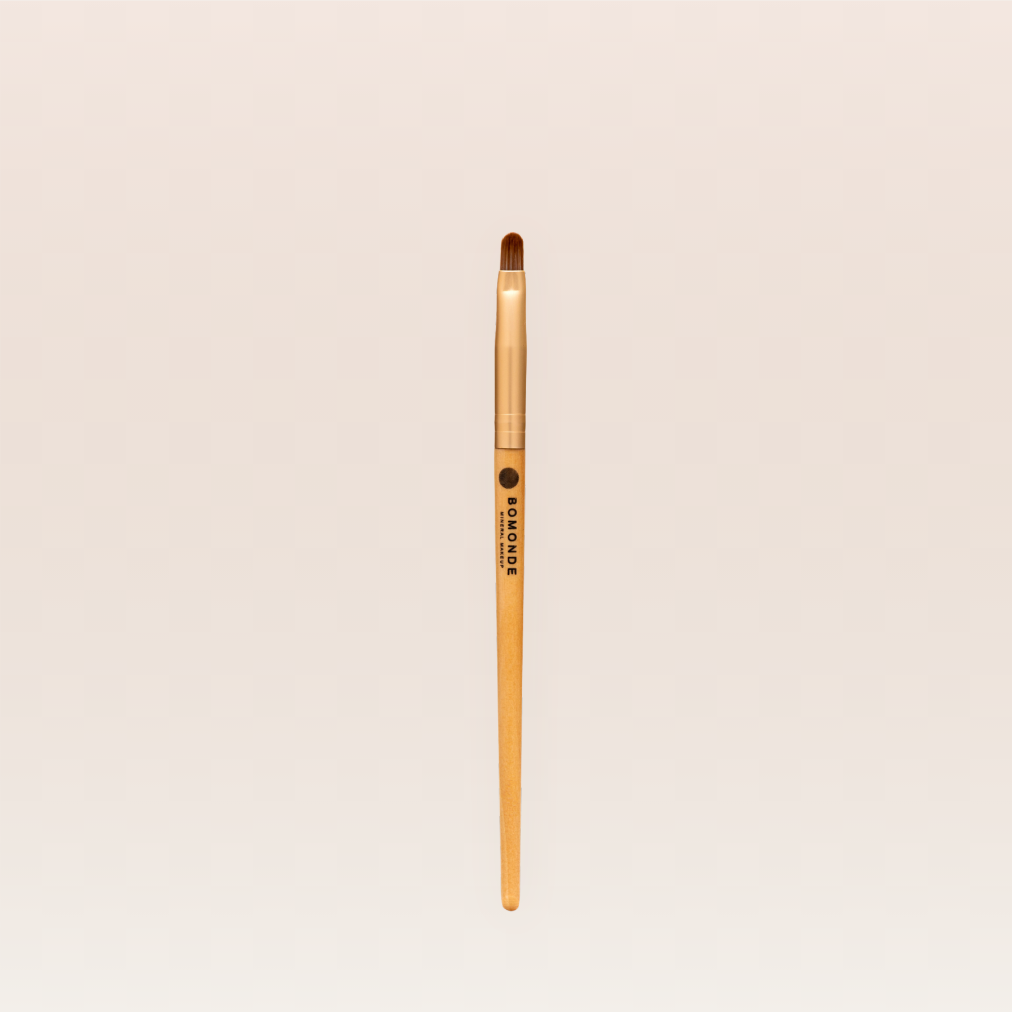 "Vegan precision eyeshadow brush for detailed work"